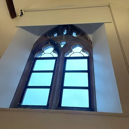 Apartment Converted Chapel In Old Market Bristol