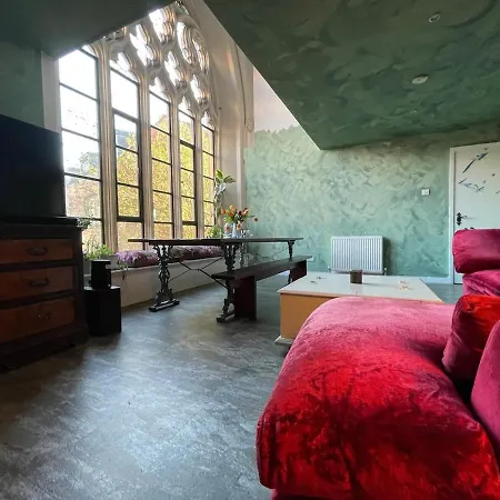 Apartment Converted Chapel In Old Market